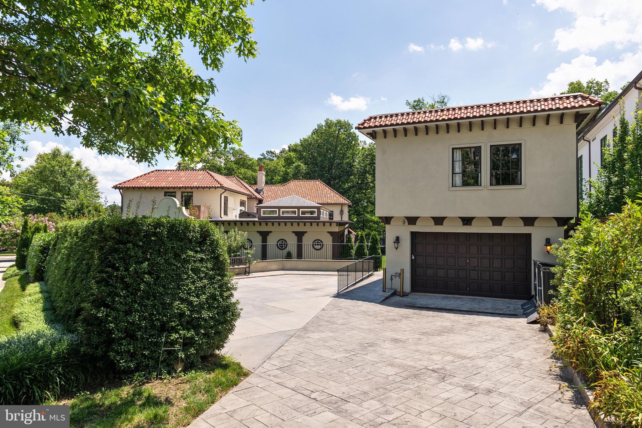 3400 MASSACHUSETTS AVENUE NW