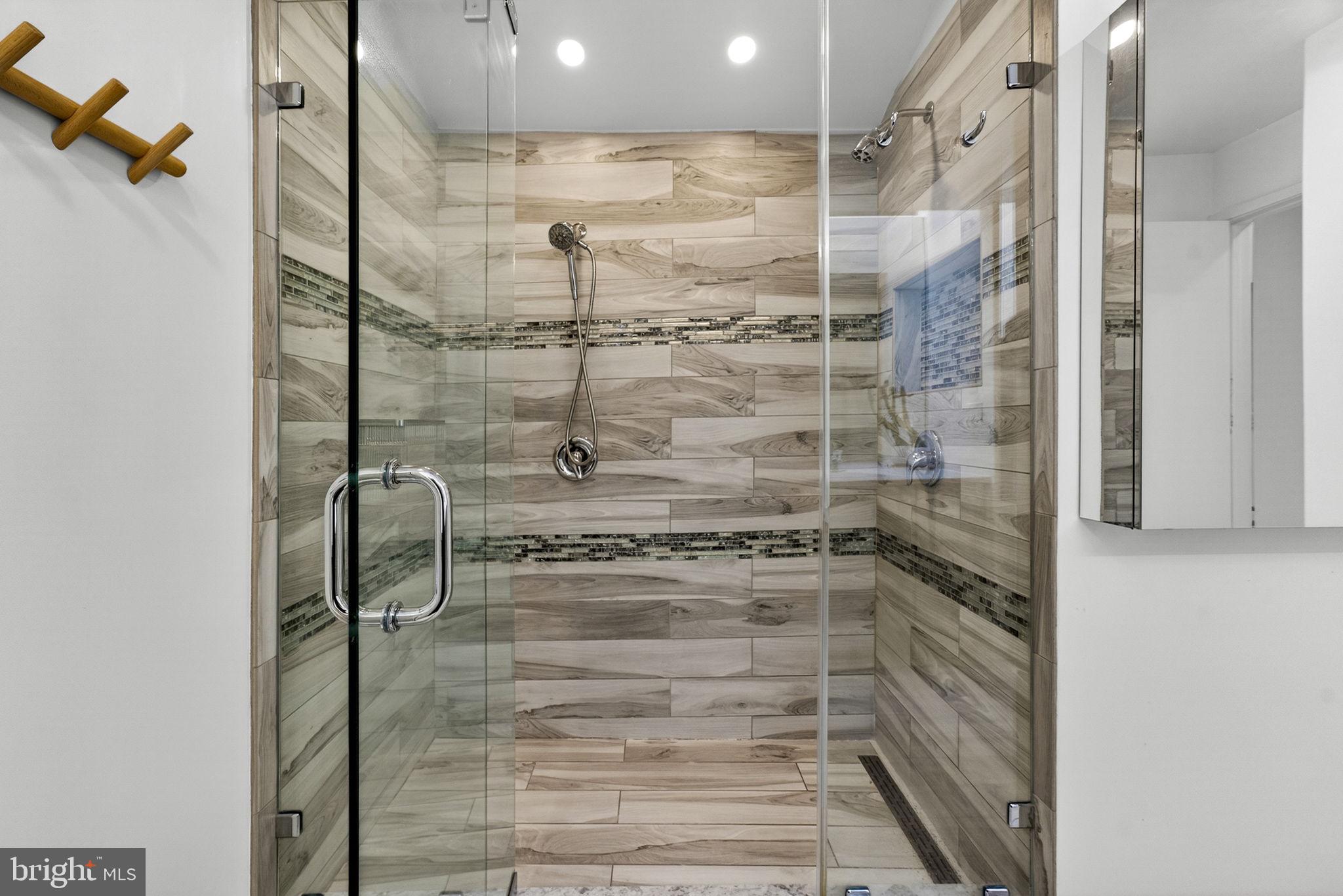 908 INDEPENDENCE AVENUE SE