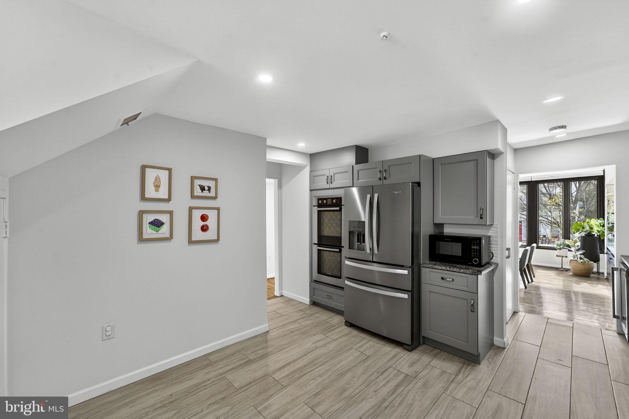 908 INDEPENDENCE AVENUE SE