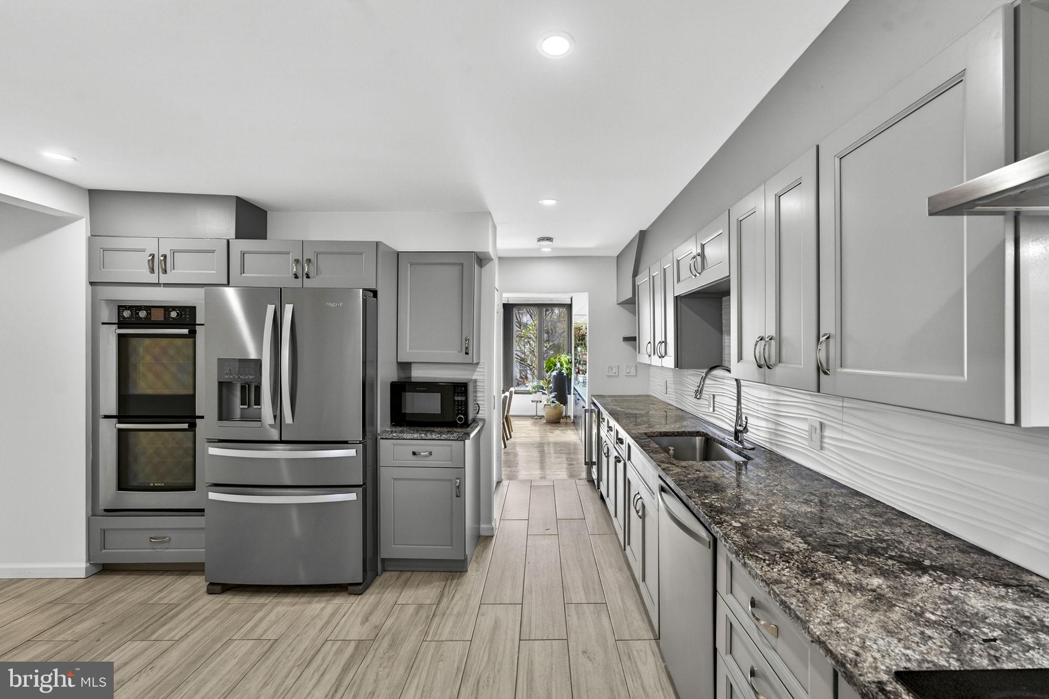 908 INDEPENDENCE AVENUE SE