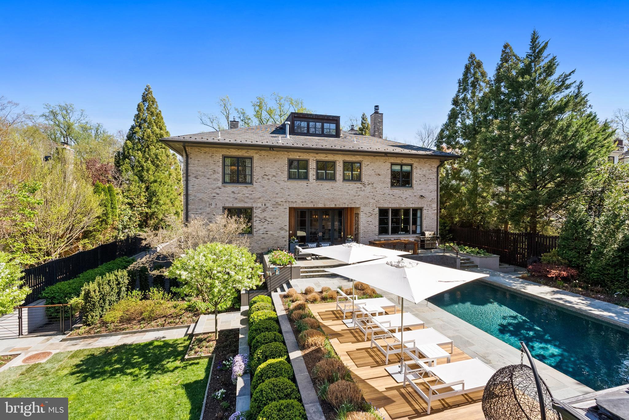 2845 CHESTERFIELD PLACE NW