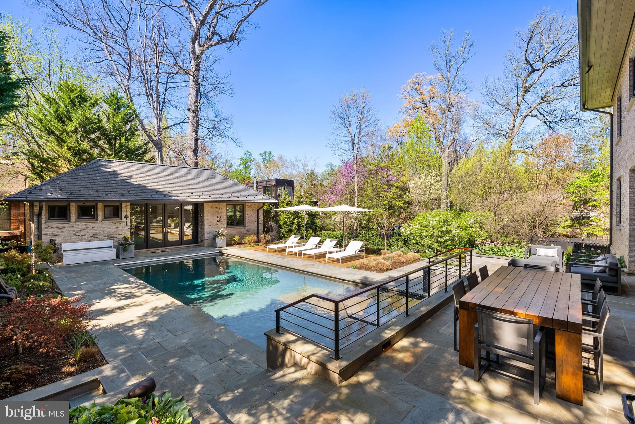 2845 CHESTERFIELD PLACE NW