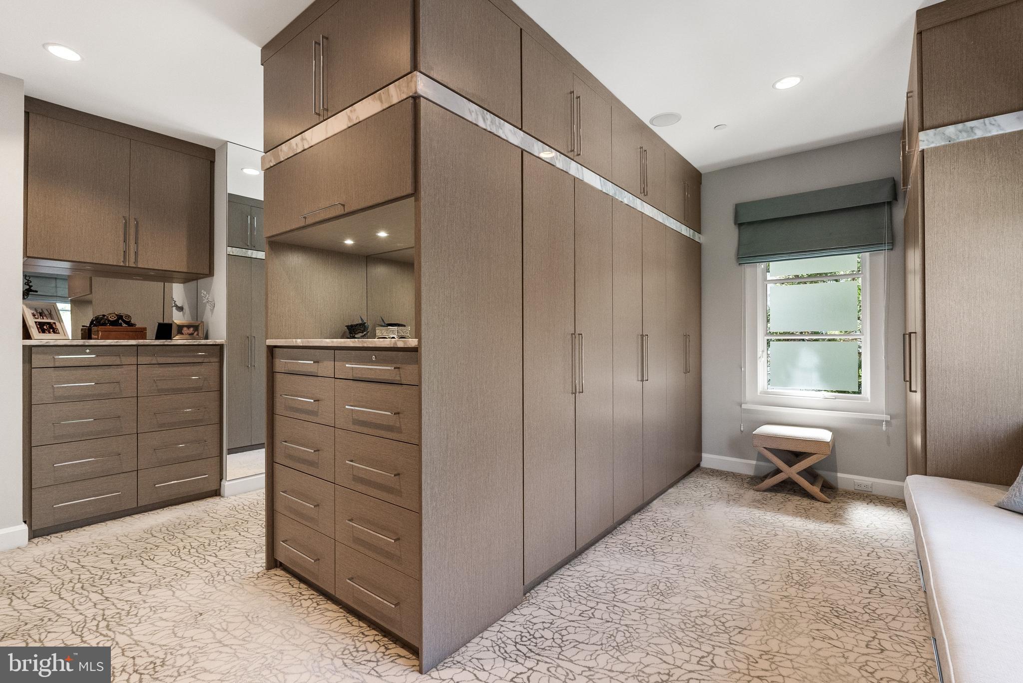 2845 CHESTERFIELD PLACE NW