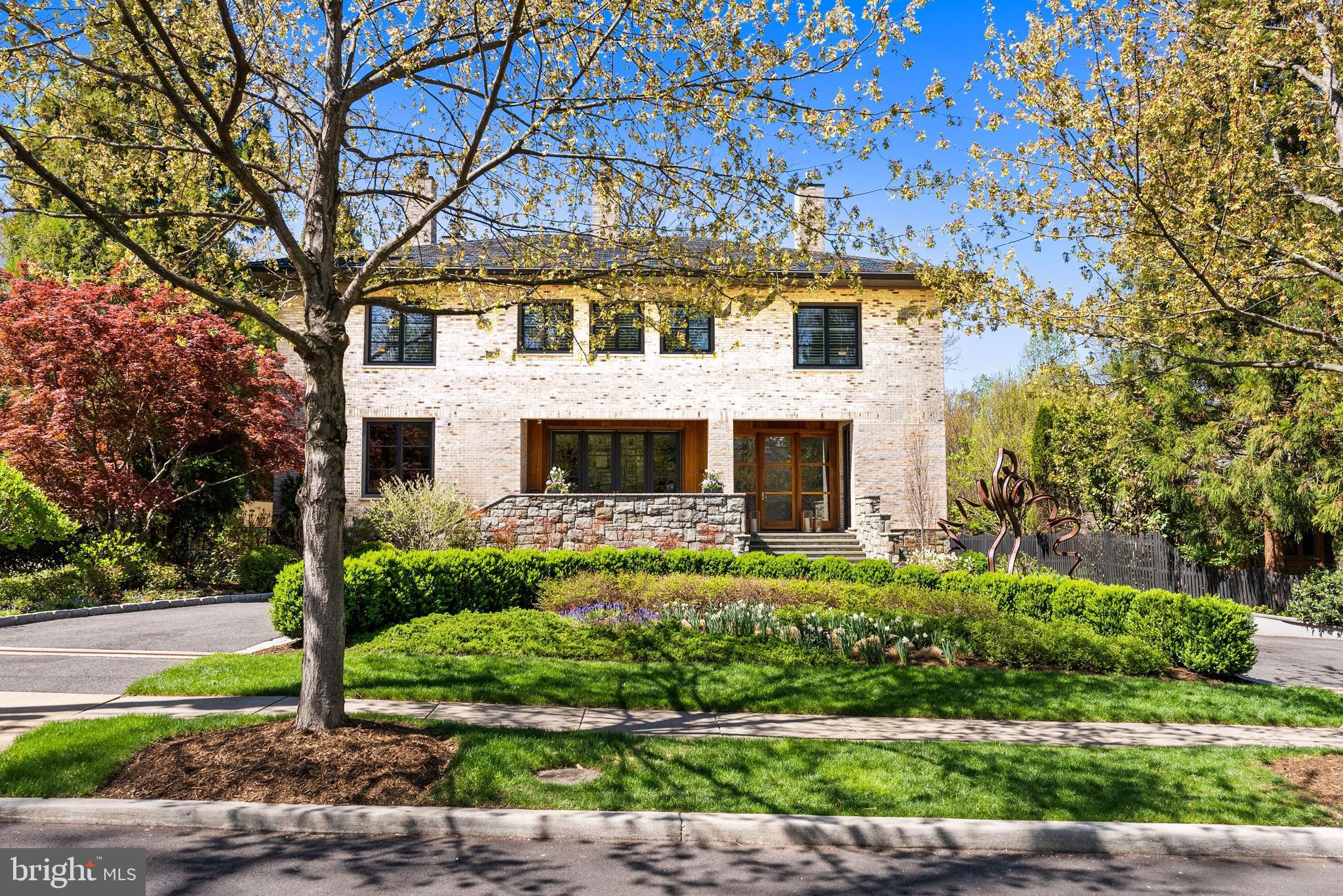 2845 CHESTERFIELD PLACE NW