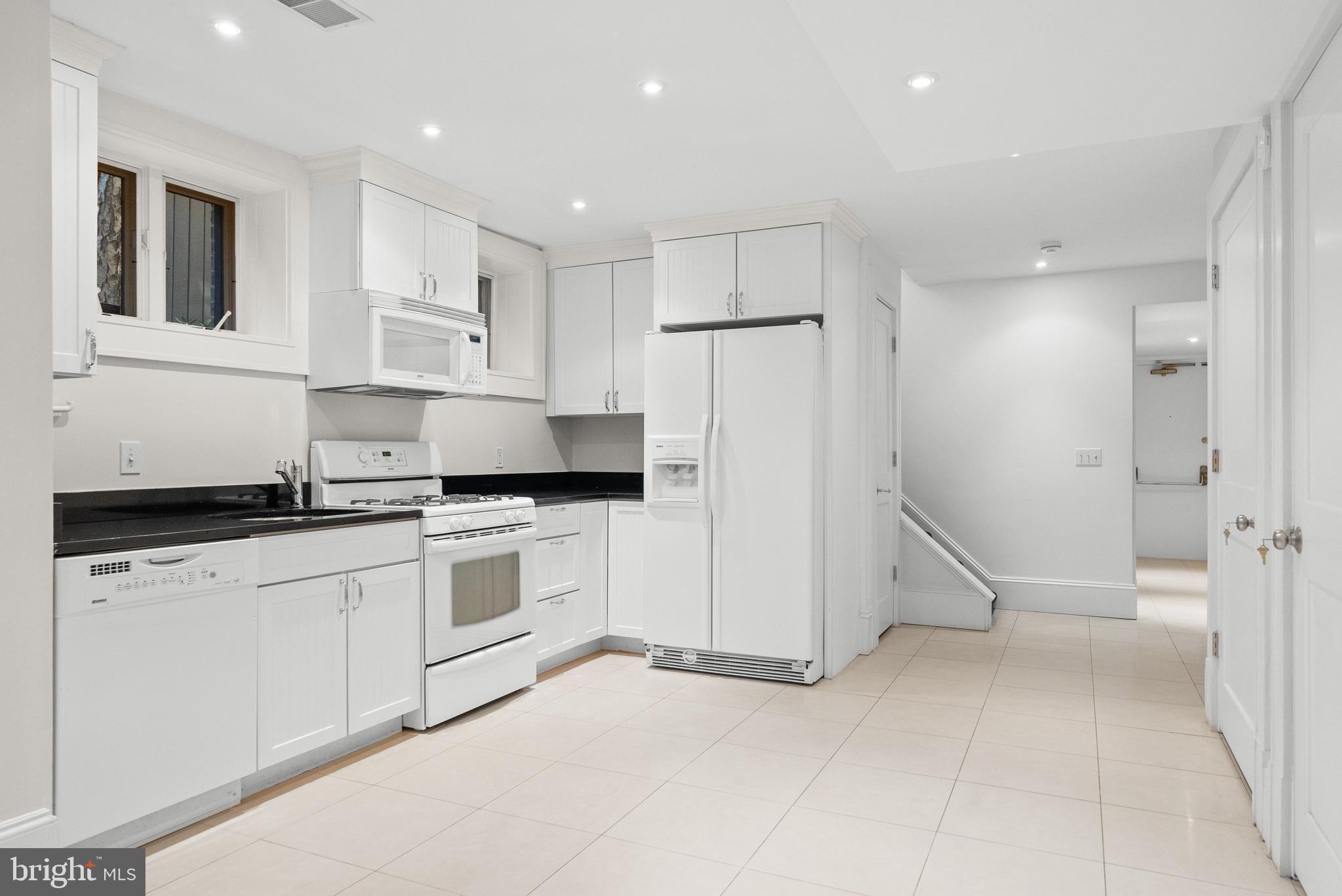 2107 WYOMING AVENUE NW