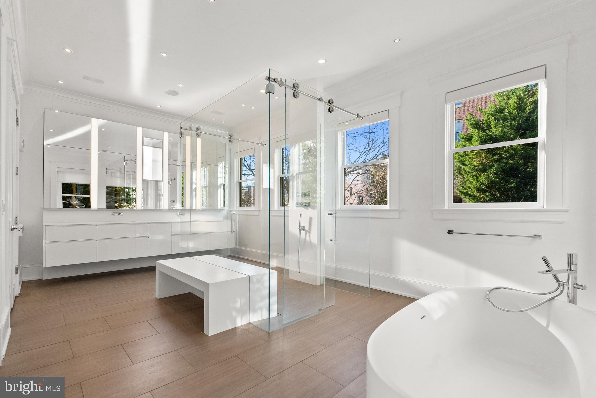 2107 WYOMING AVENUE NW