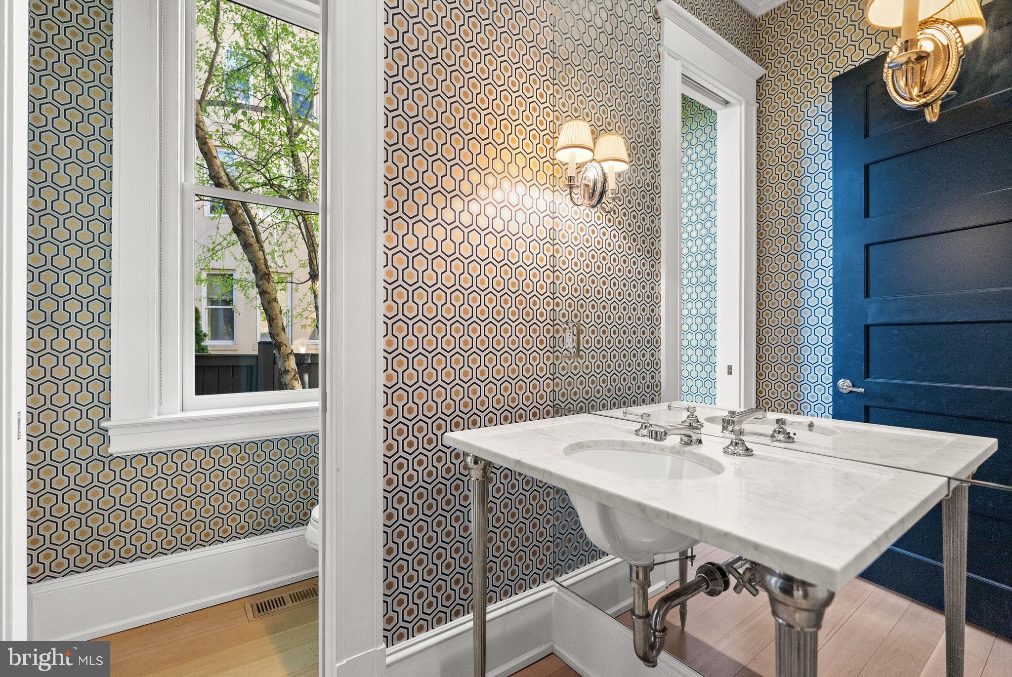 2107 WYOMING AVENUE NW