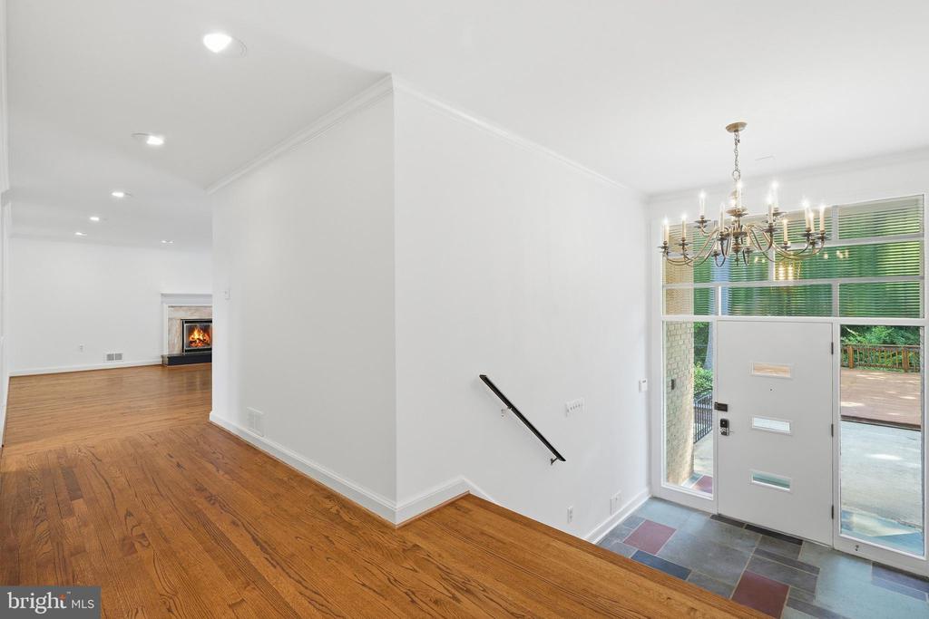 7010 OREGON AVENUE NW
