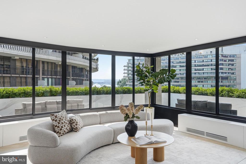 2500 VIRGINIA AVE NW Unit: 714-S