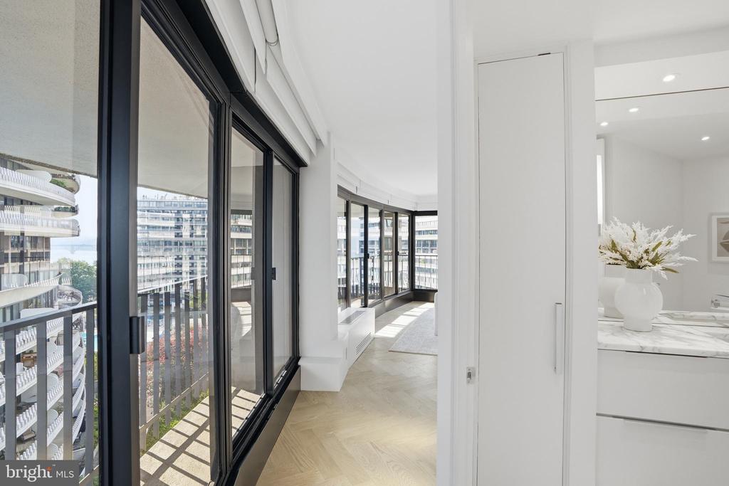 2500 VIRGINIA AVE NW Unit: 714-S
