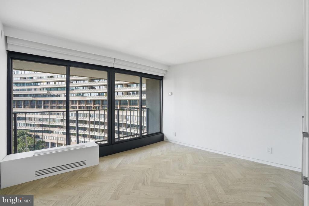 2500 VIRGINIA AVE NW Unit: 714-S