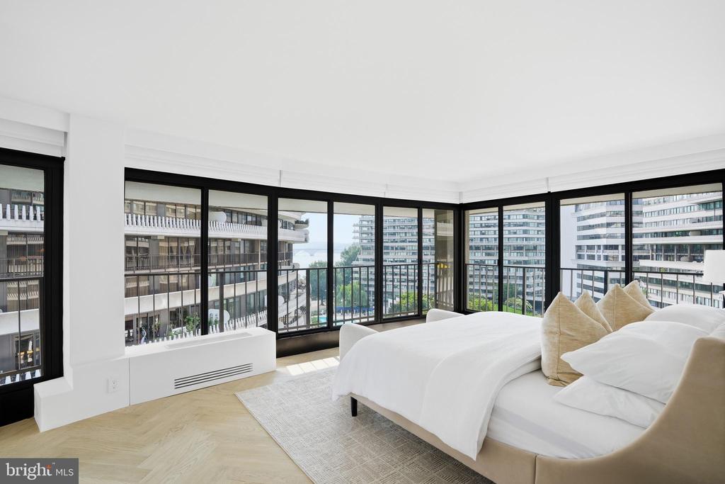 2500 VIRGINIA AVE NW Unit: 714-S