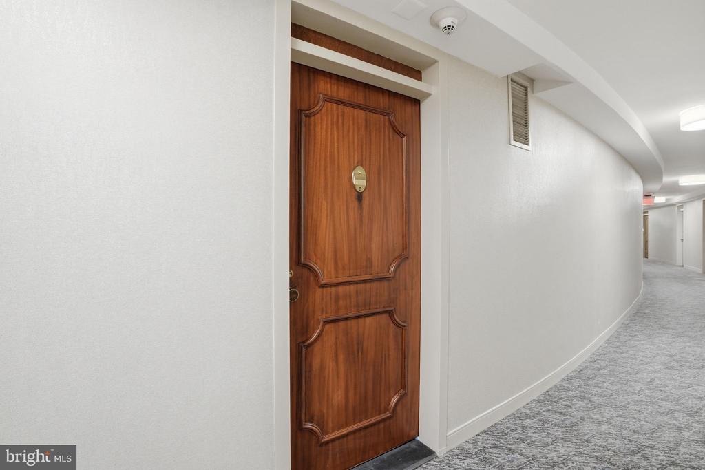 2500 VIRGINIA AVE NW Unit: 714/715-S
