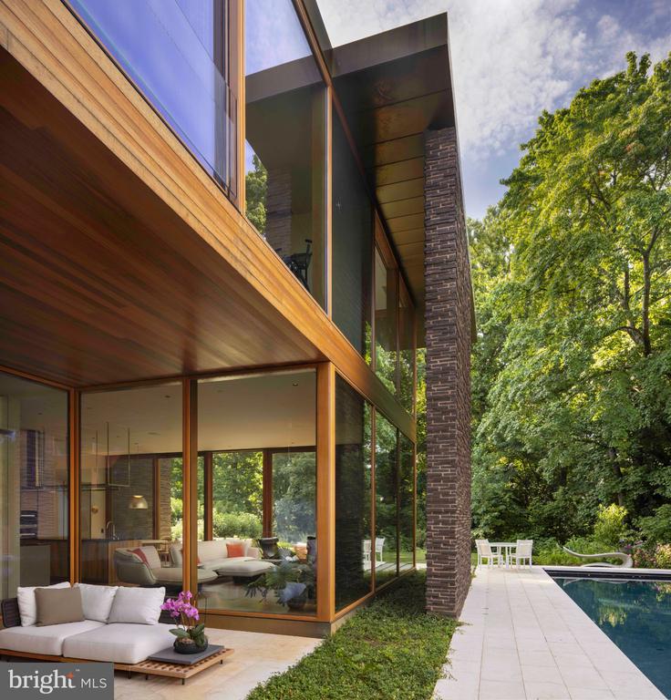 3125 CHAIN BRIDGE ROAD NW