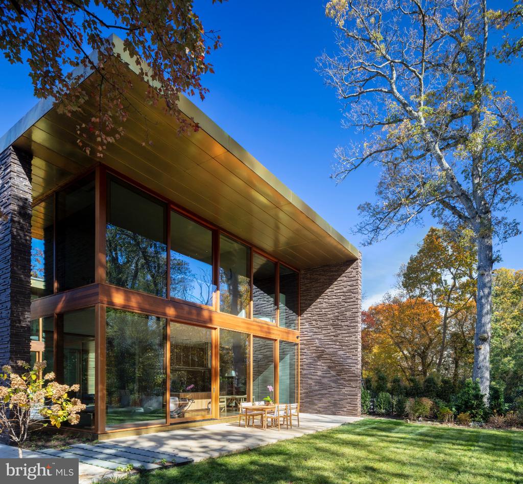 3125 CHAIN BRIDGE ROAD NW