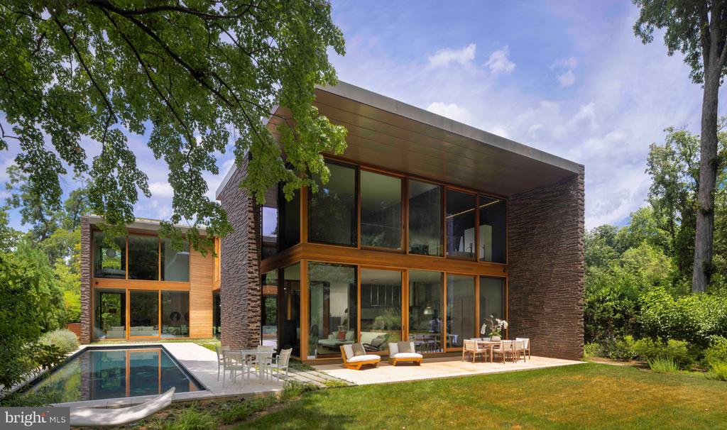 3125 CHAIN BRIDGE ROAD NW