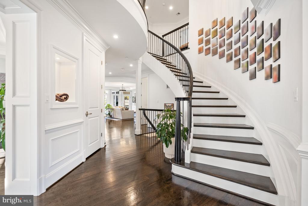 8014 Aberdeen Rd
