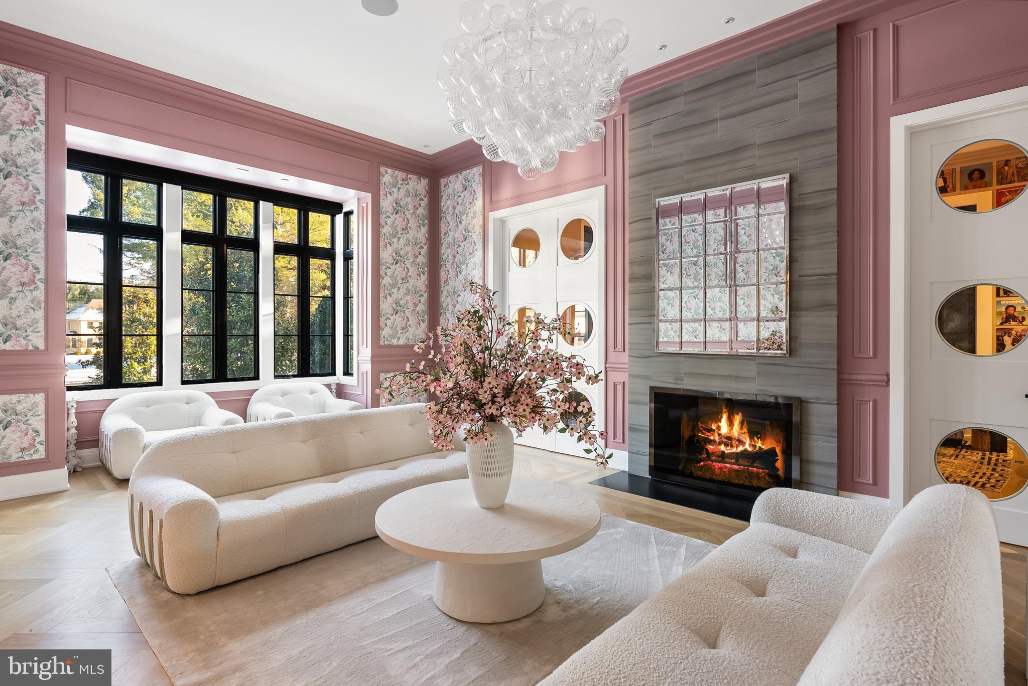 8913 HOLLY LEAF LANE