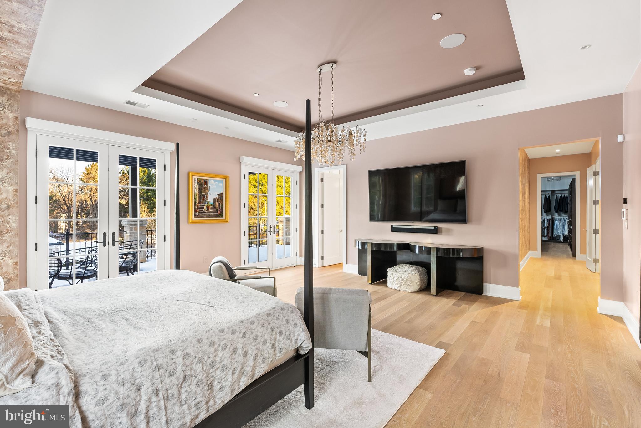 8913 HOLLY LEAF LANE