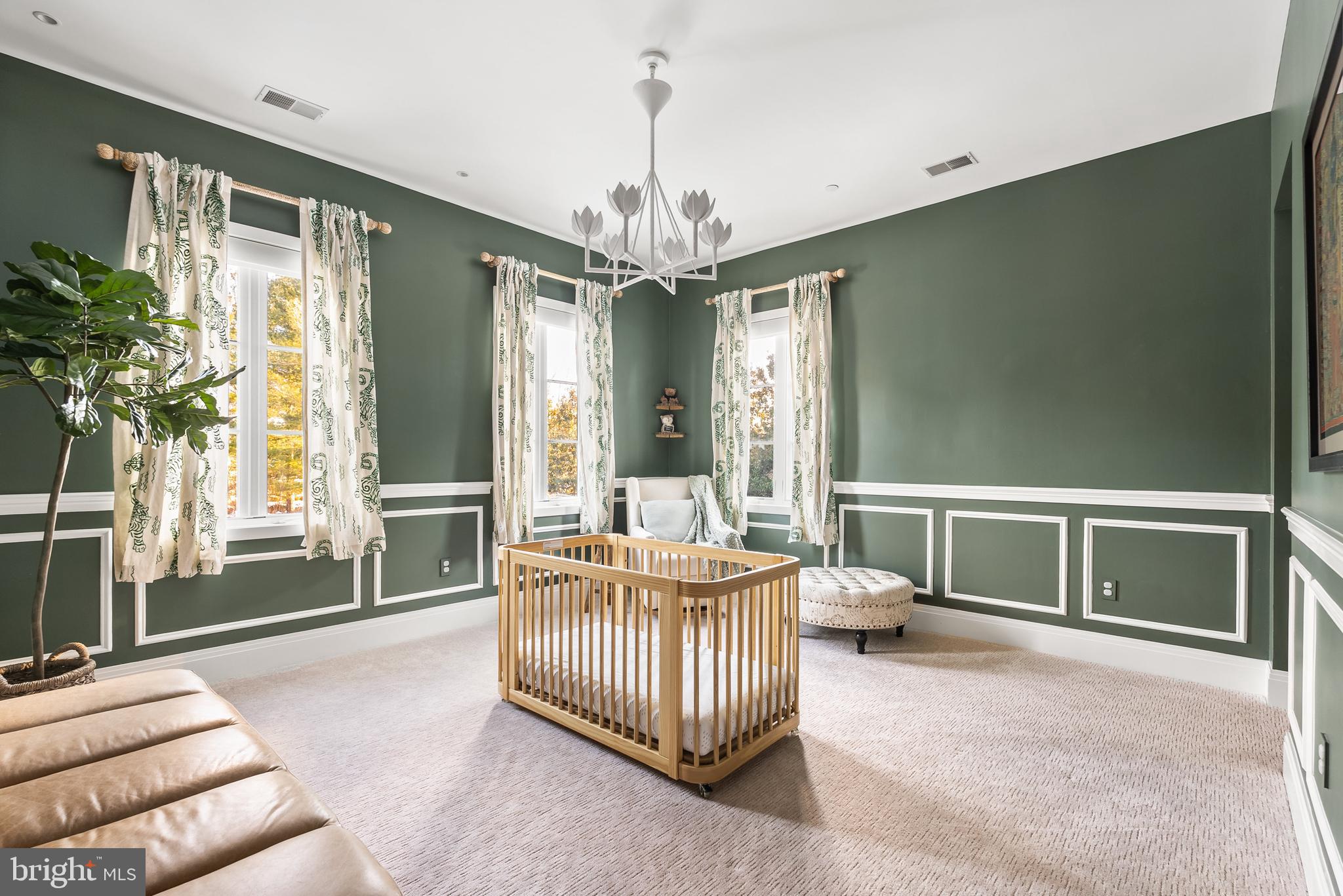 8913 HOLLY LEAF LANE