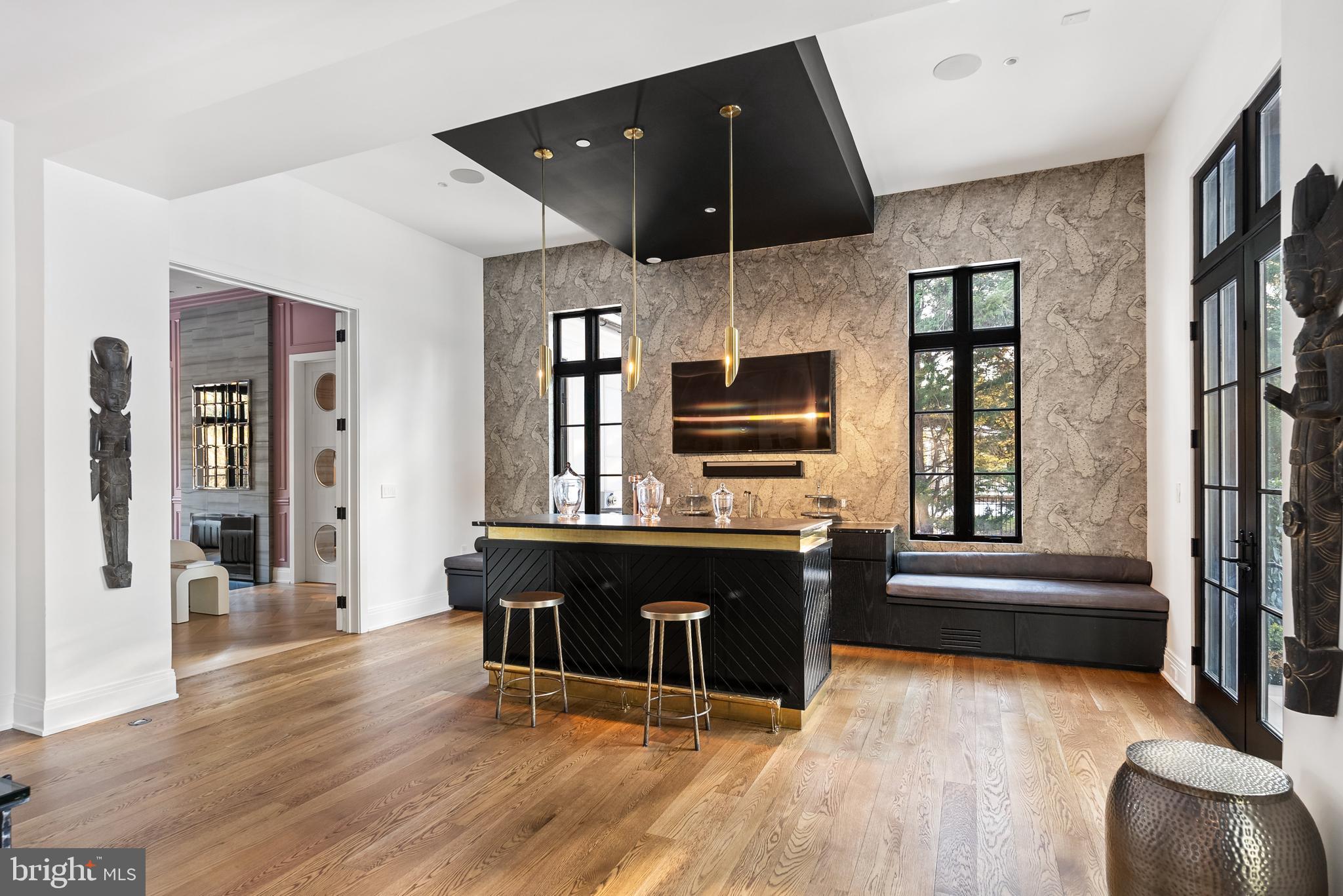 8913 HOLLY LEAF LANE