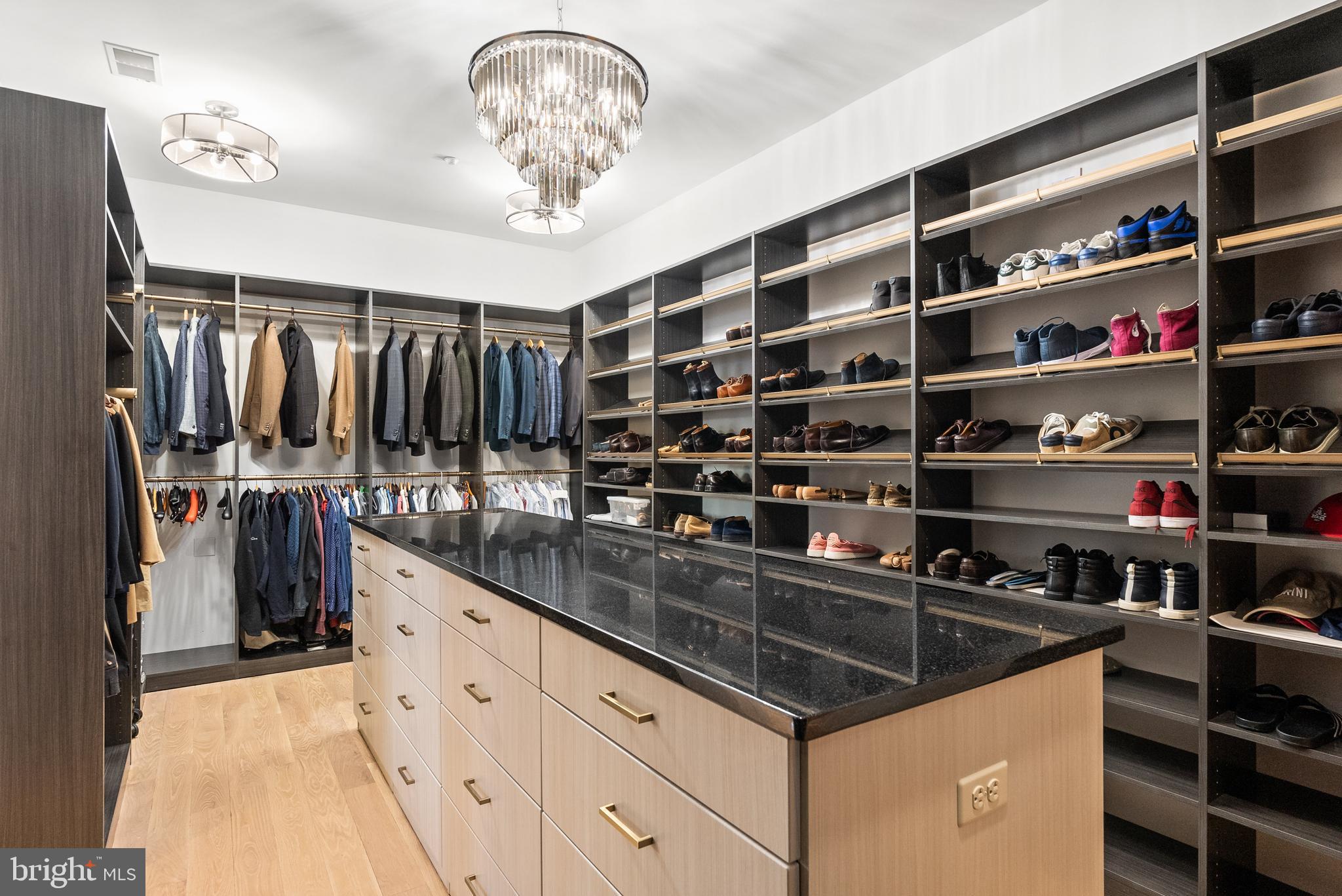 8913 HOLLY LEAF LANE