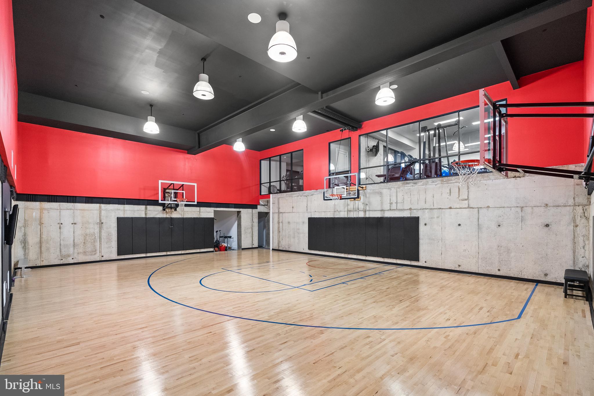 8913 HOLLY LEAF LANE