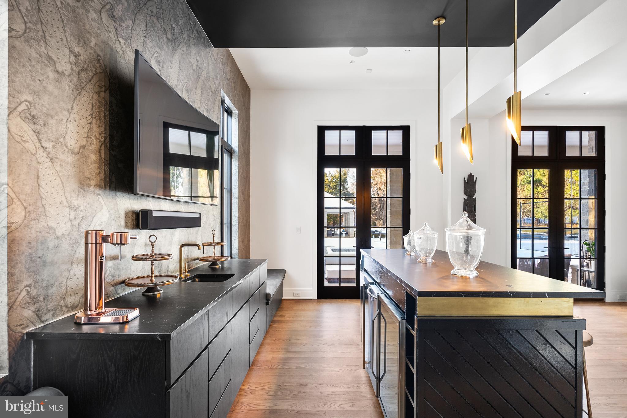 8913 HOLLY LEAF LANE