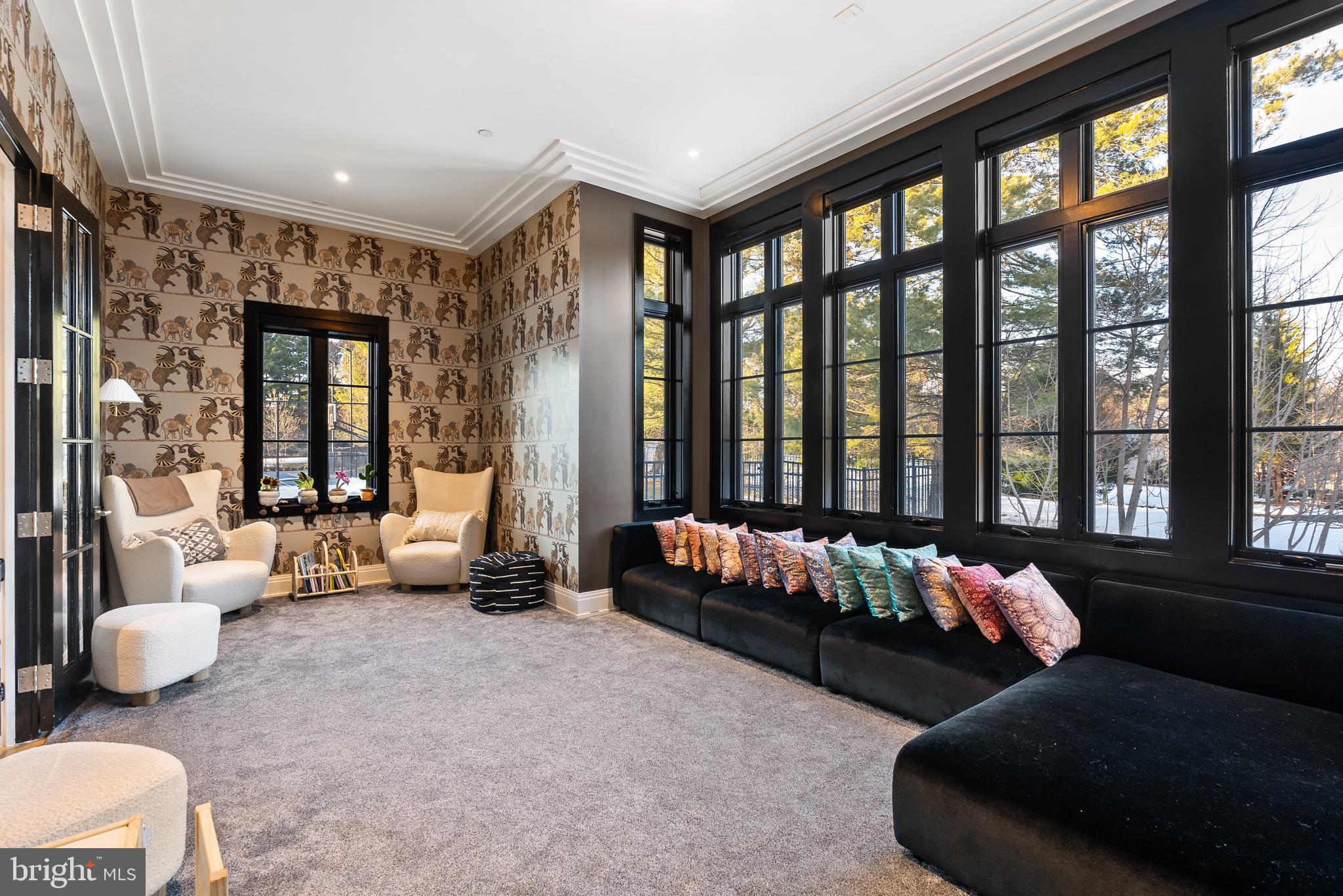 8913 HOLLY LEAF LANE