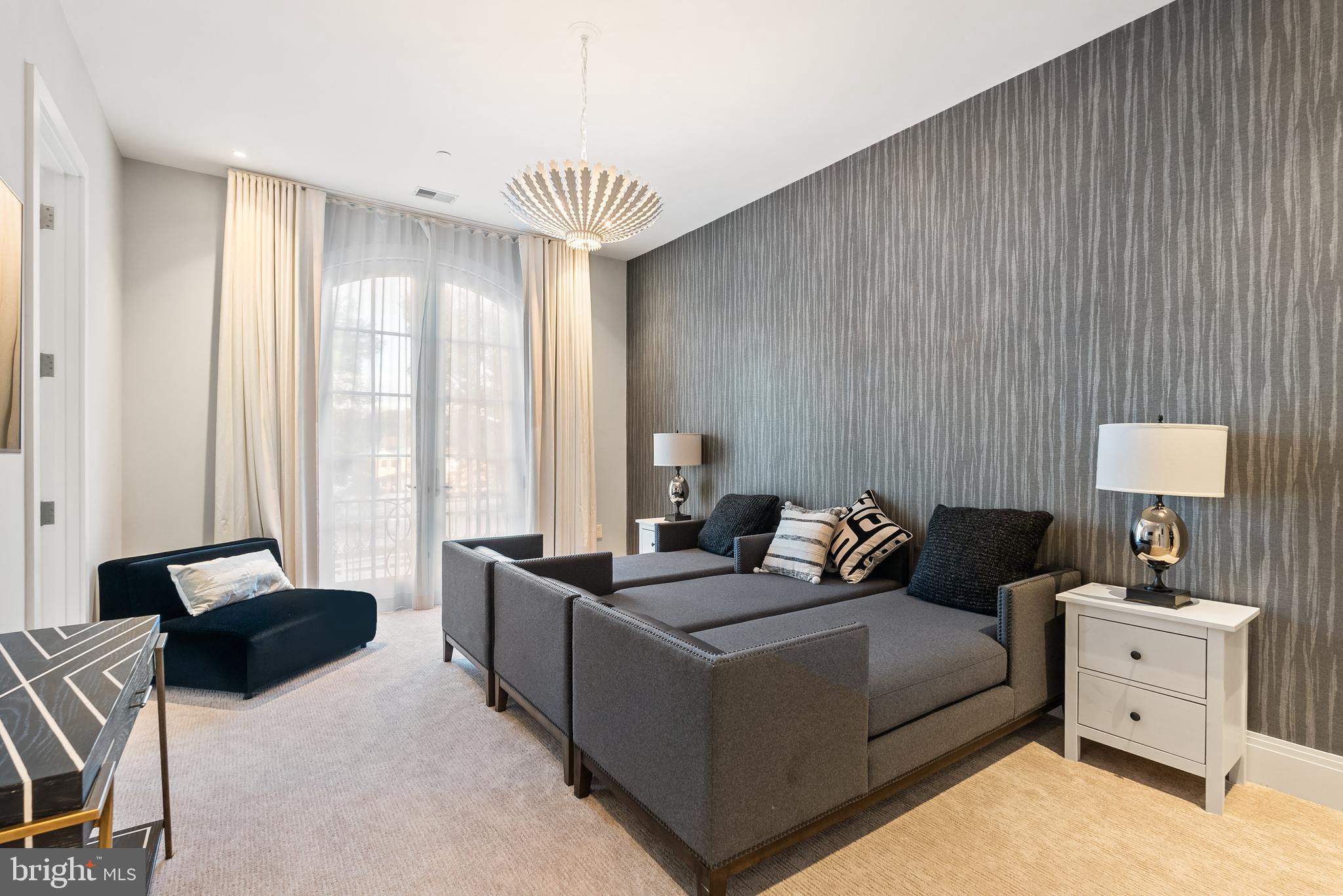 8913 HOLLY LEAF LANE