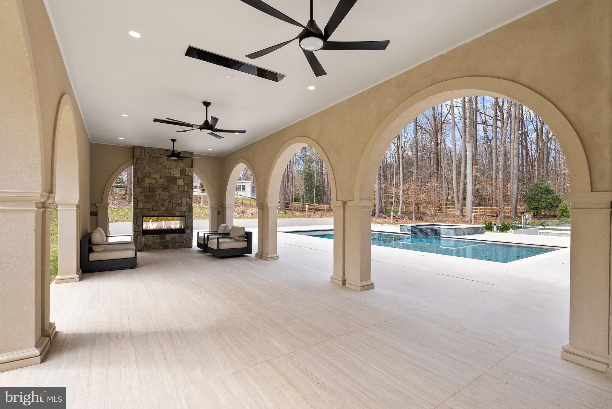 7112 NATELLI WOODS LANE