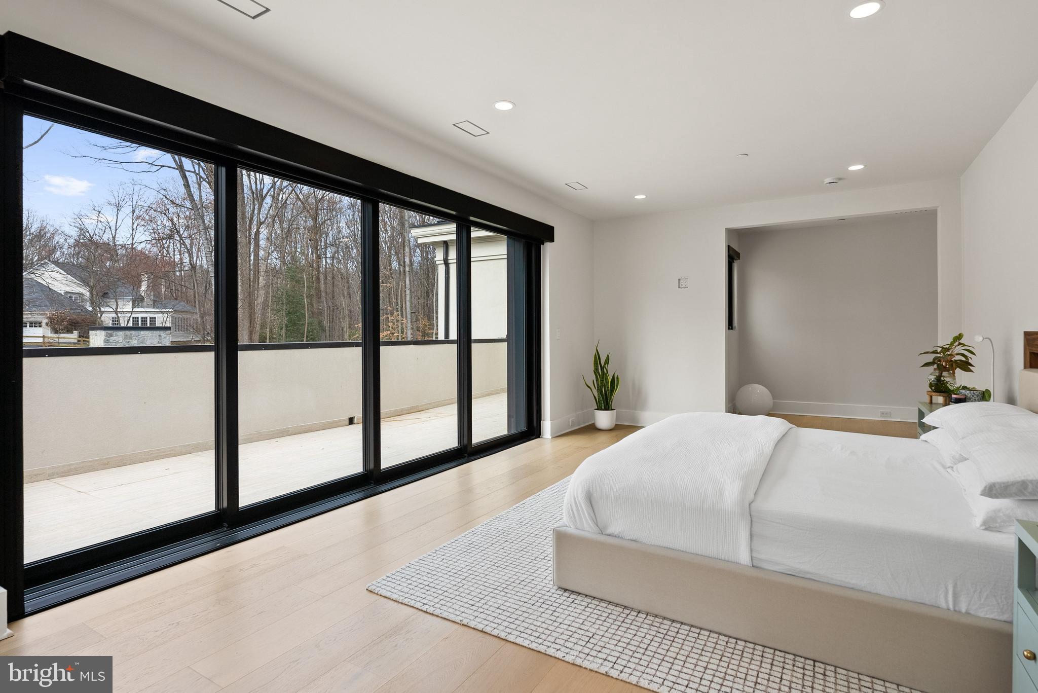 7112 NATELLI WOODS LANE