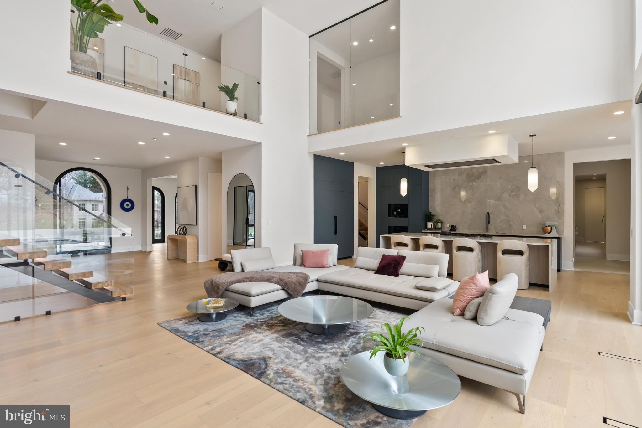 7112 NATELLI WOODS LANE