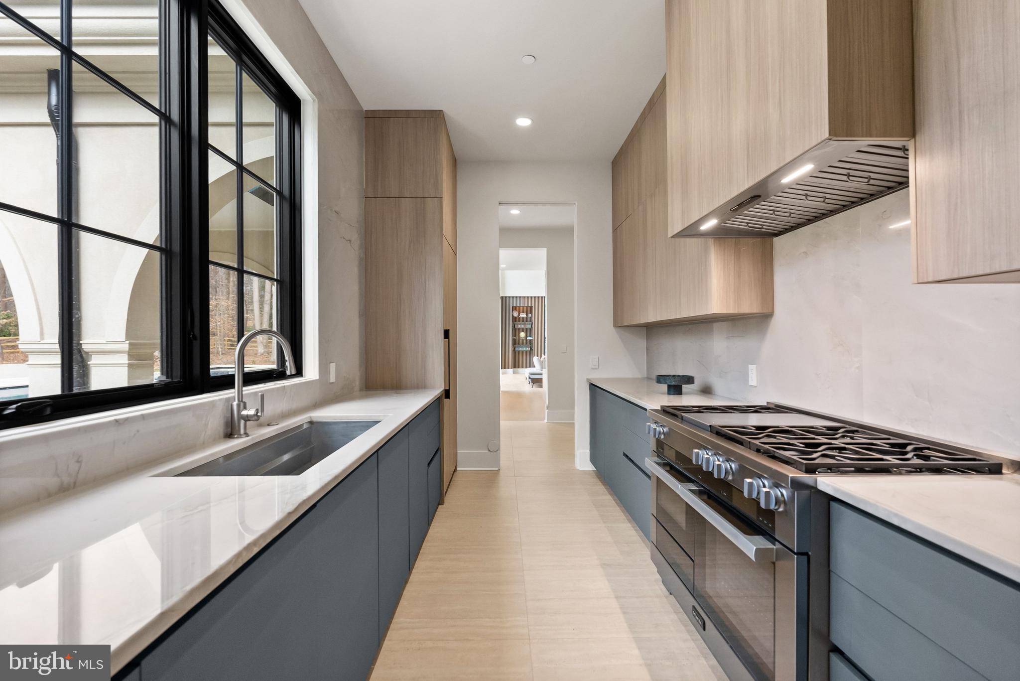 7112 NATELLI WOODS LANE