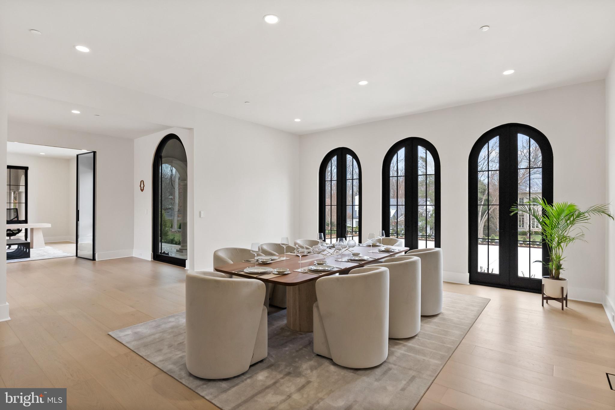 7112 NATELLI WOODS LANE