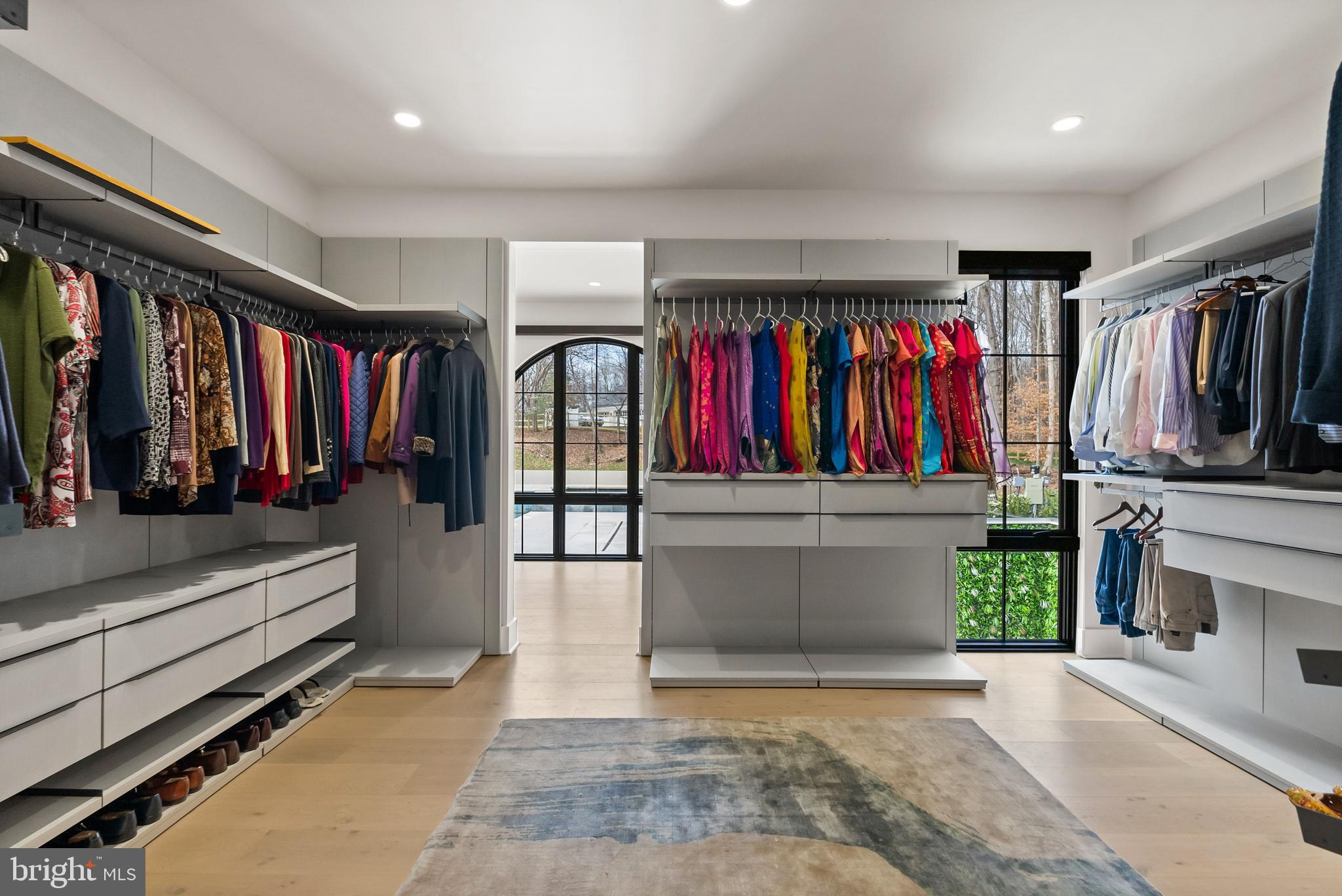 7112 NATELLI WOODS LANE