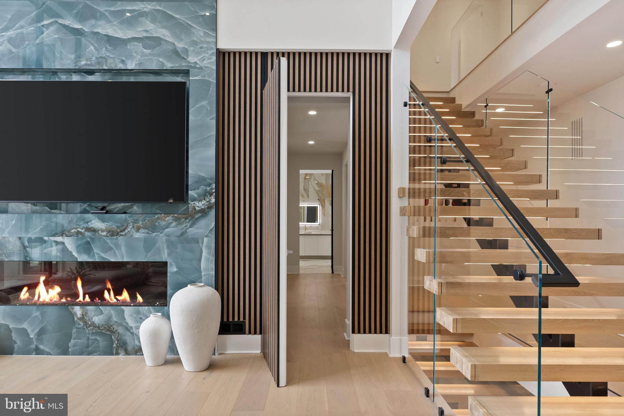 7112 NATELLI WOODS LANE