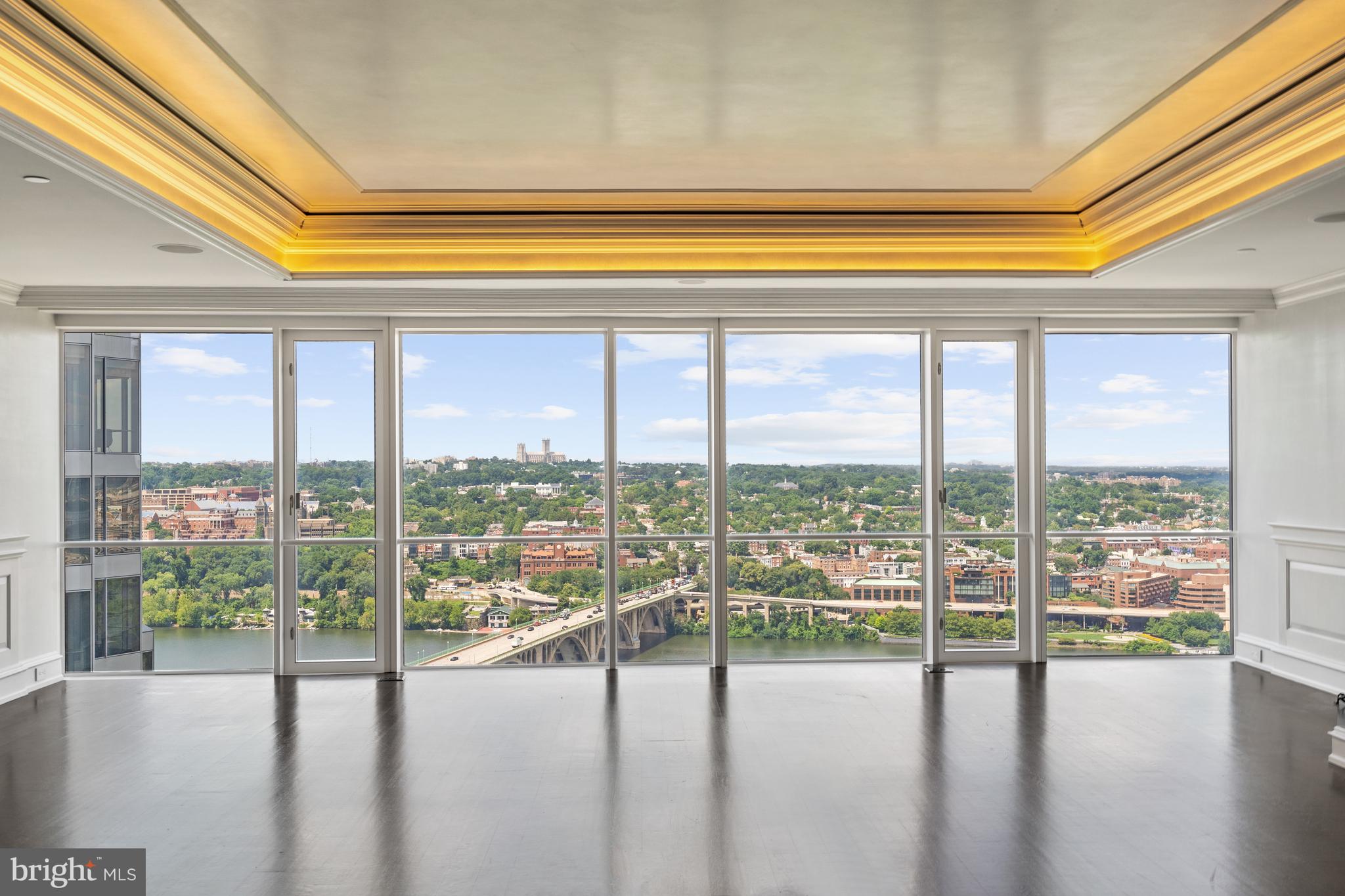 1111 19th St N #2901