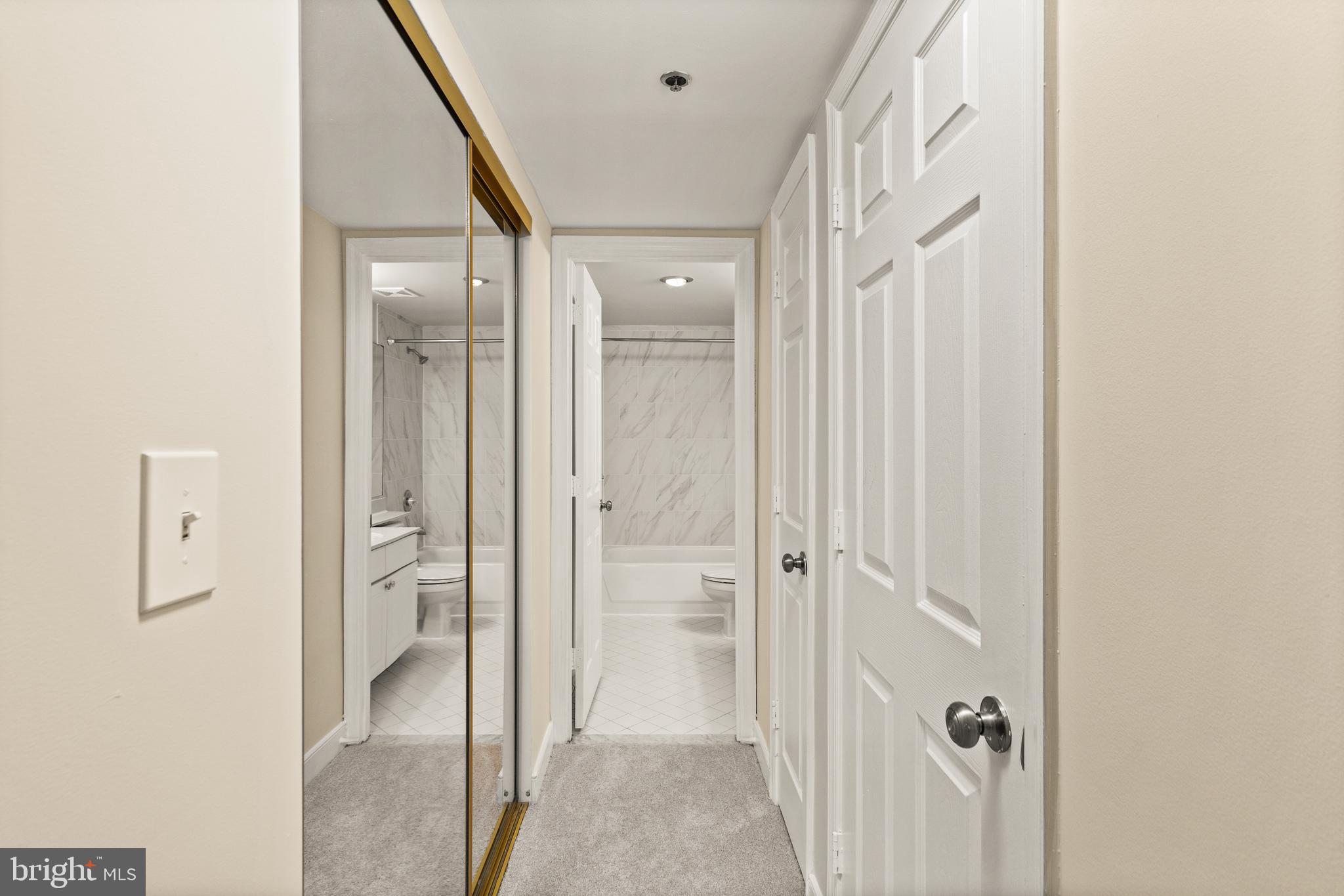 1050 N Taylor St N #1-702