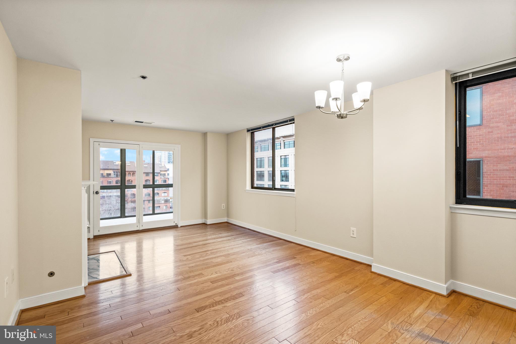 1050 N Taylor St N #1-702