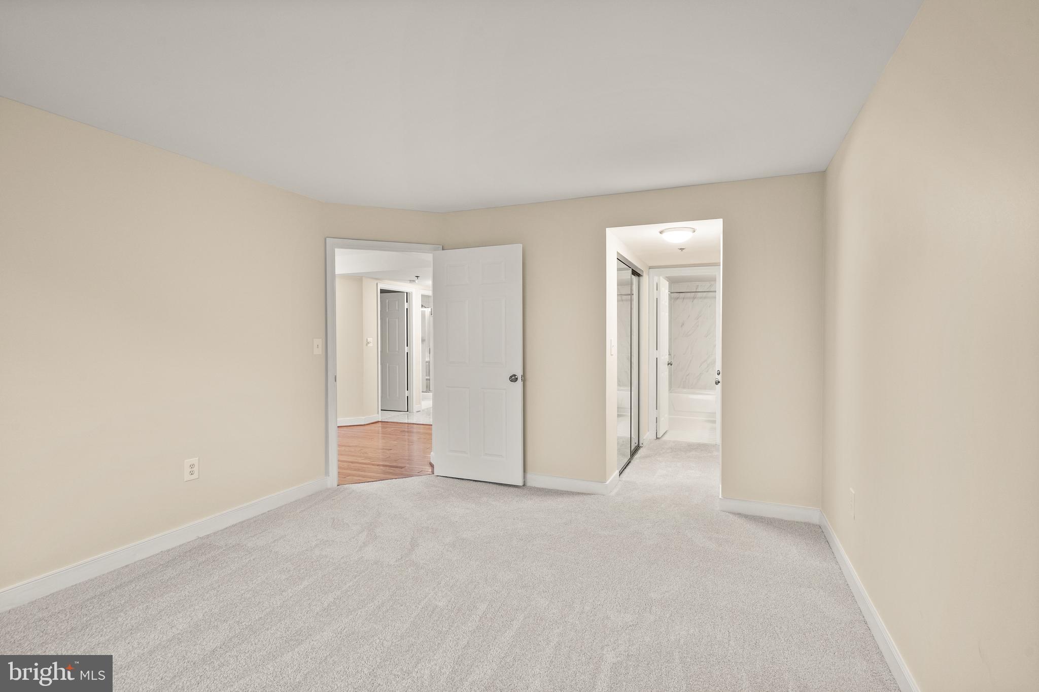 1050 N Taylor St N #1-702