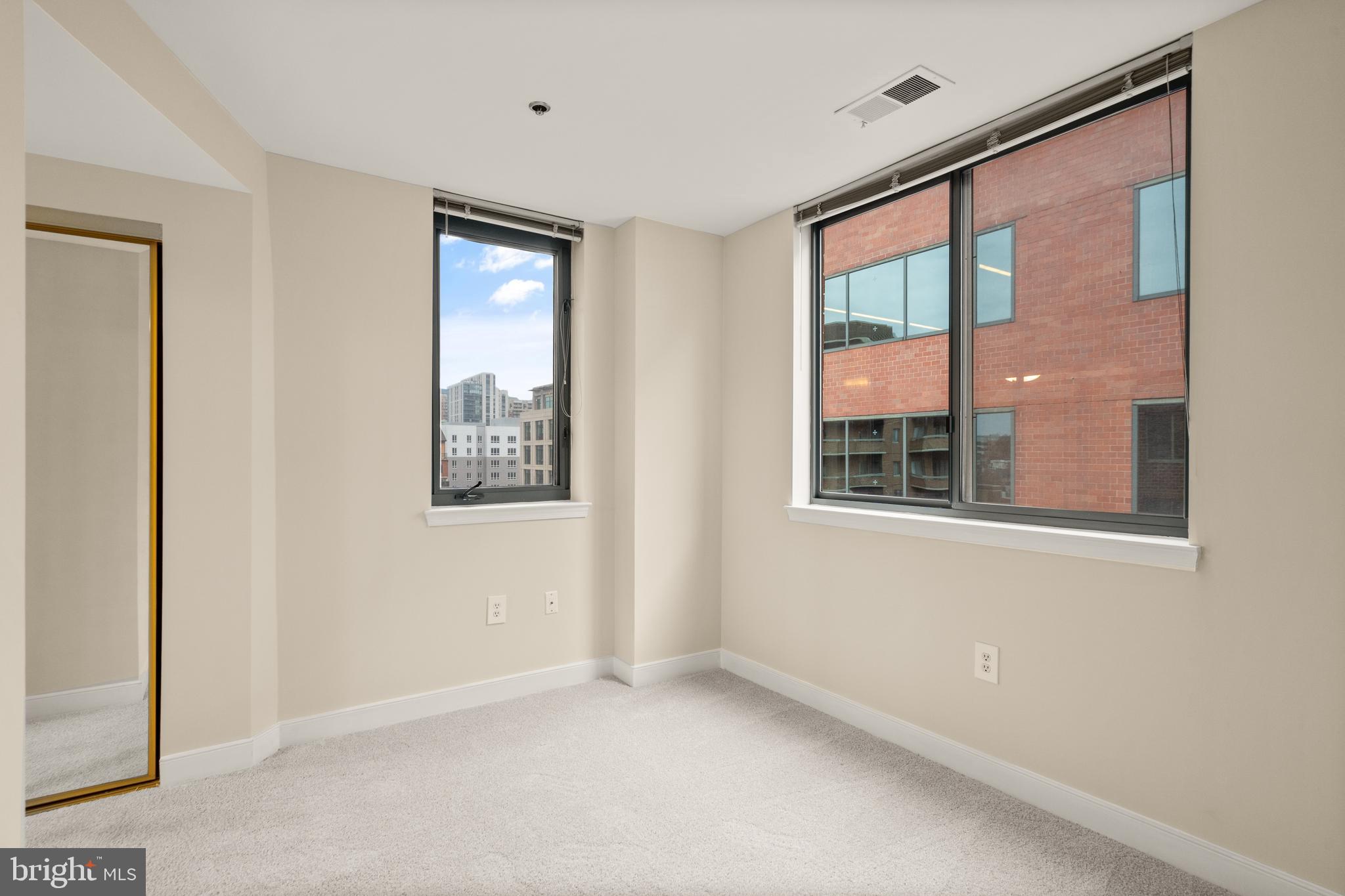 1050 N Taylor St N #1-702