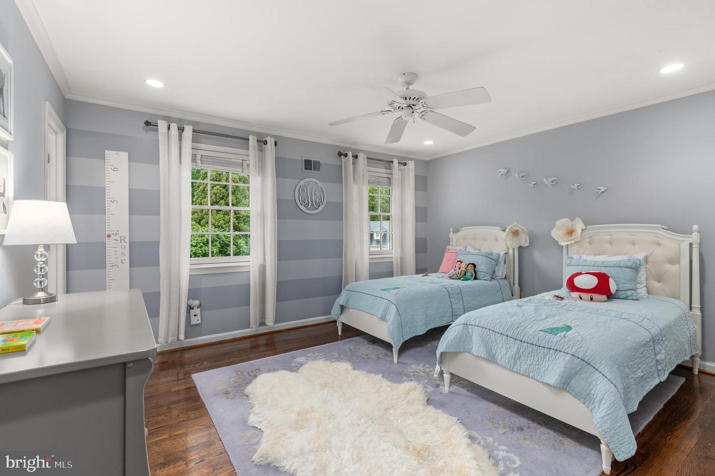 1171 Huntover Ct - McLean
