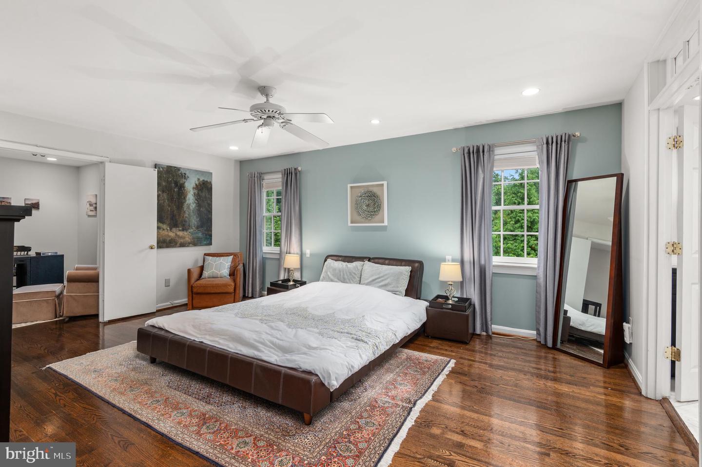 1171 Huntover Ct - McLean