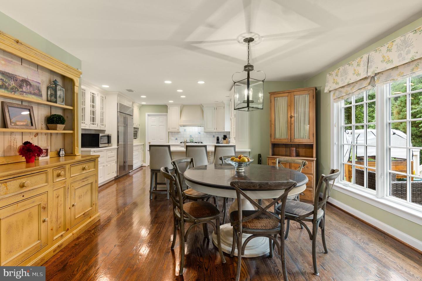 1171 Huntover Ct - McLean