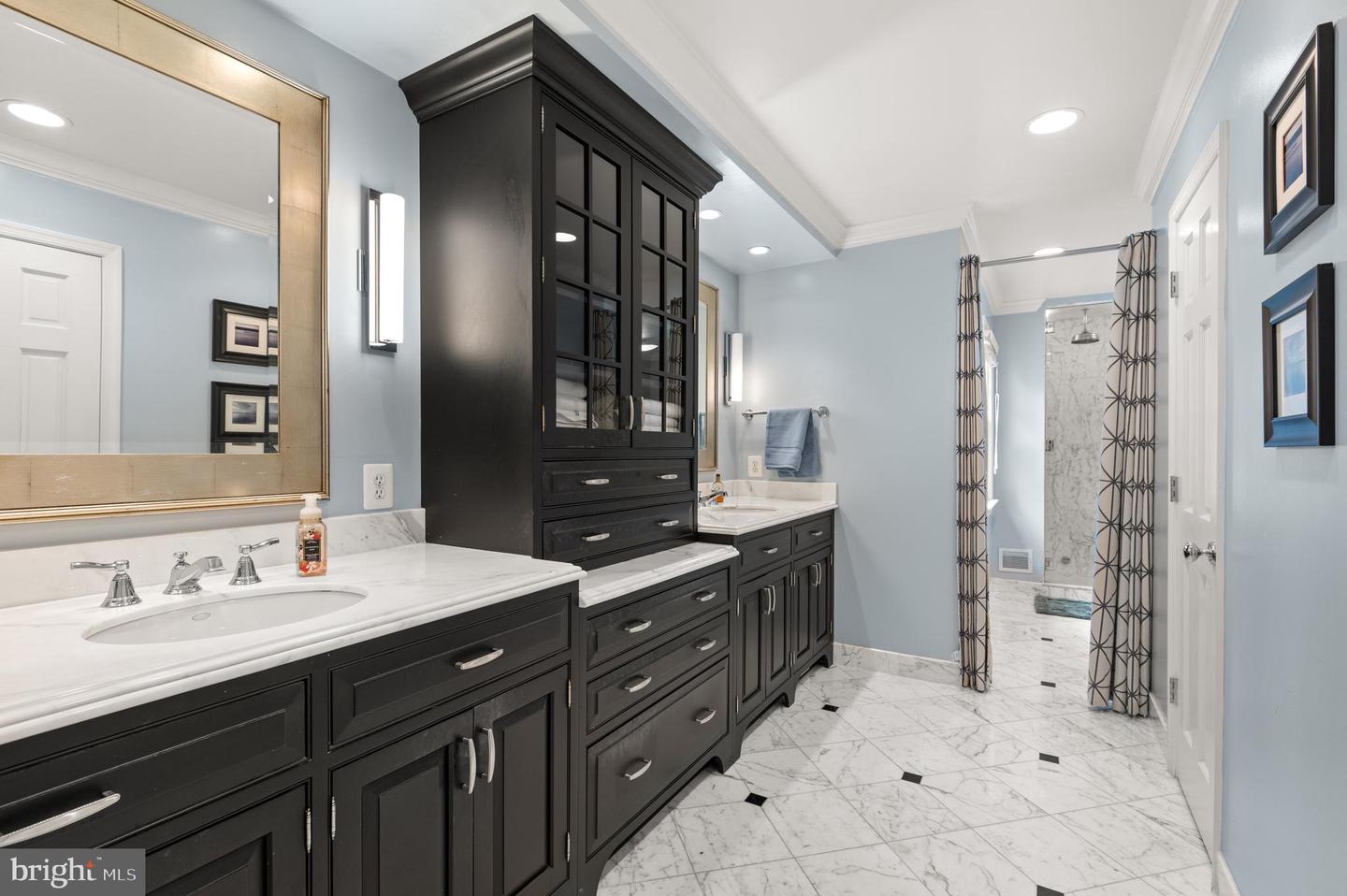 1171 Huntover Ct - McLean