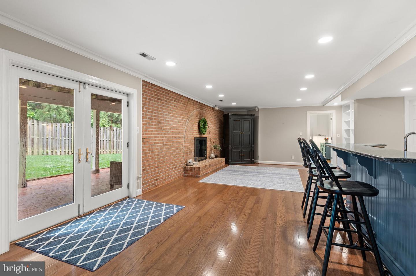 1171 Huntover Ct - McLean