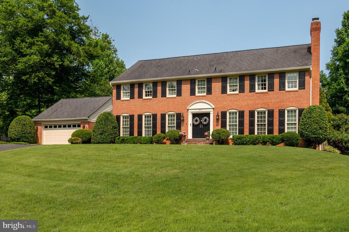 1171 Huntover Ct - McLean
