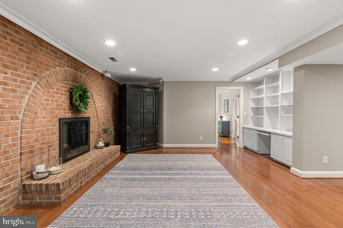 1171 Huntover Ct - McLean