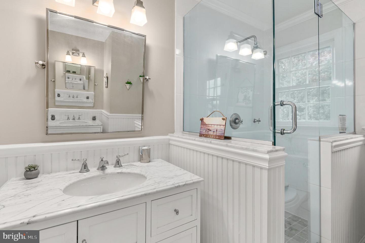 1171 Huntover Ct - McLean